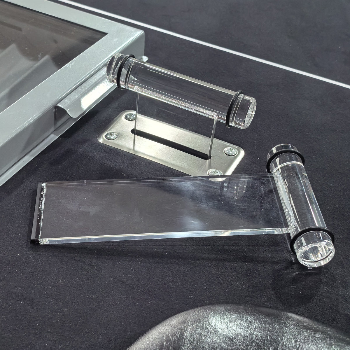 Acrylic Casino Money Paddle – Clear Drop Tool for Poker & Gaming Tables